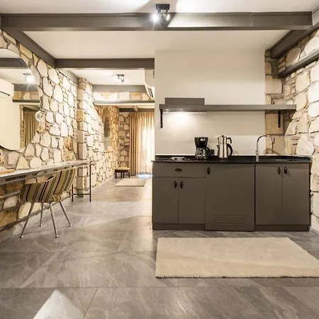 Charming Flat Near Hadrians Gate Antalya